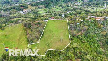 Finca de 2 Hectáreas Con Vista y Quebrada en Miraflores, Pérez Zeledón