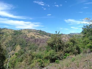 De Oportunidad Bella Propiedad en Barroeta de Atenas, Alajuela.