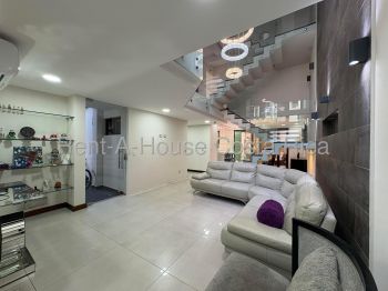 Casa 3+ Plantas en alquiler en Pozos, Santa Ana, San José, Costa Rica — foto 3
