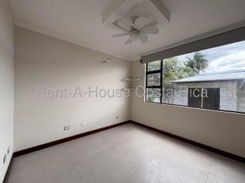 Casa 3+ Plantas en alquiler en Pozos, Santa Ana, San José, Costa Rica — foto 5