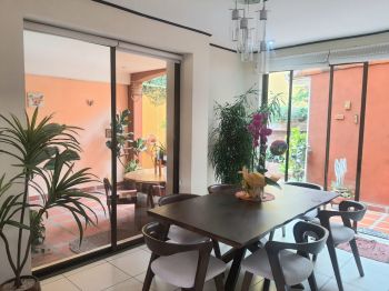 Casa dos Plantas en venta en San Antonio, Escazú, San José, Costa Rica — foto 2