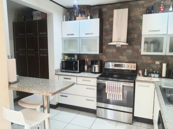 Casa dos Plantas en venta en San Antonio, Escazú, San José, Costa Rica — foto 3