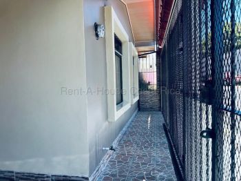 Single Story for sale in San Pedro, Santa Bárbara, Heredia, Costa Rica — photo 4