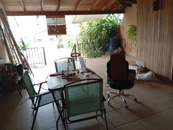 Ubicado en Atenas, Barrio Jesús, Zona Sabana Larga
