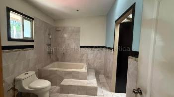 Two Story for sale in Guadalupe, Goicoechea, San José, Costa Rica — photo 5