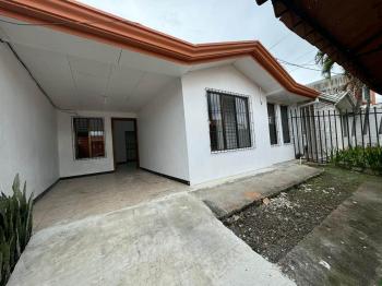Venta de Casa en Residencial Lisboa, Alajuela