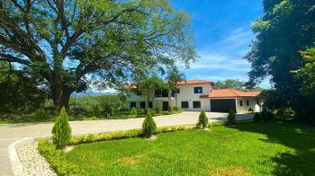 Se Vende Residencia de Lujo en Atenas, Alajuela