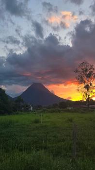 Lote en la Fortuna Con Vista al Volcán a 3km Del Centro