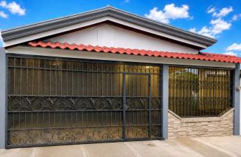 Single-story House, Lisboa Residential Area, Alajuela | 3 Bedrooms | 2 Bathrooms