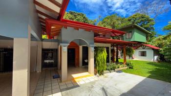 House And 2 Apartments in Daniel Flores, Perez Zeledon: Excellent Investment