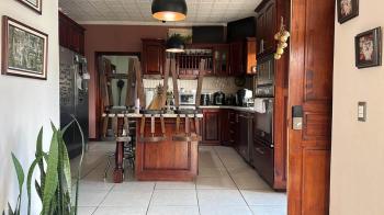 Casa dos Plantas en venta en San Isidro, Heredia, Costa Rica — foto 3