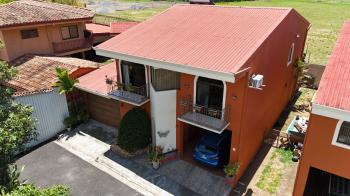 Se Vende Casa en Condominio Cerca Del Aeropuerto Con Maxima Privacidad y Espacio