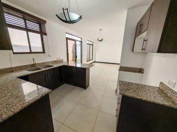 Casa dos Plantas en venta en Condominio Atocha, Heredia, Costa Rica — foto 6