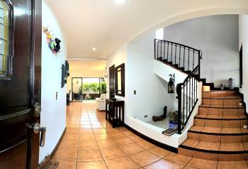 Casa dos Plantas en venta en Llorente, Flores, Heredia, Costa Rica — foto 2