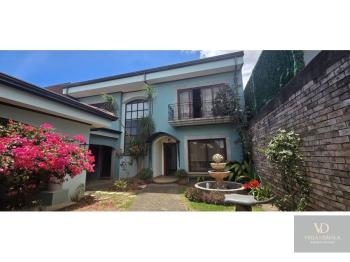 Casa dos Plantas en venta en Santo Domingo, Heredia, Costa Rica — foto 1