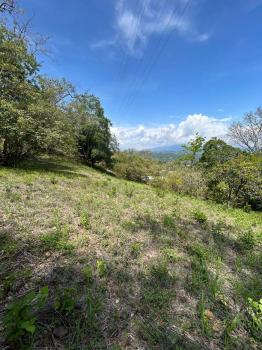 De Oportunidad Espectacular Finca en Atenas, Alajuela.
