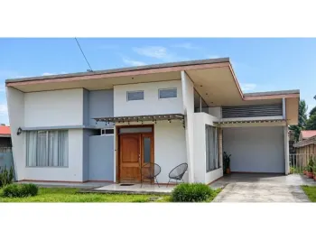 Se Vende Bella Casa en Zaragoza de Palmares, Alajuela.