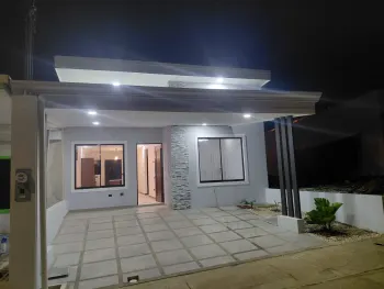 Sale of a New House in Condominio Del Rio, Paraíso de Cartago