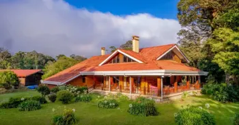 Luxurious And Spacious Rustic House in el Tirol, San Rafael, Heredia, cr